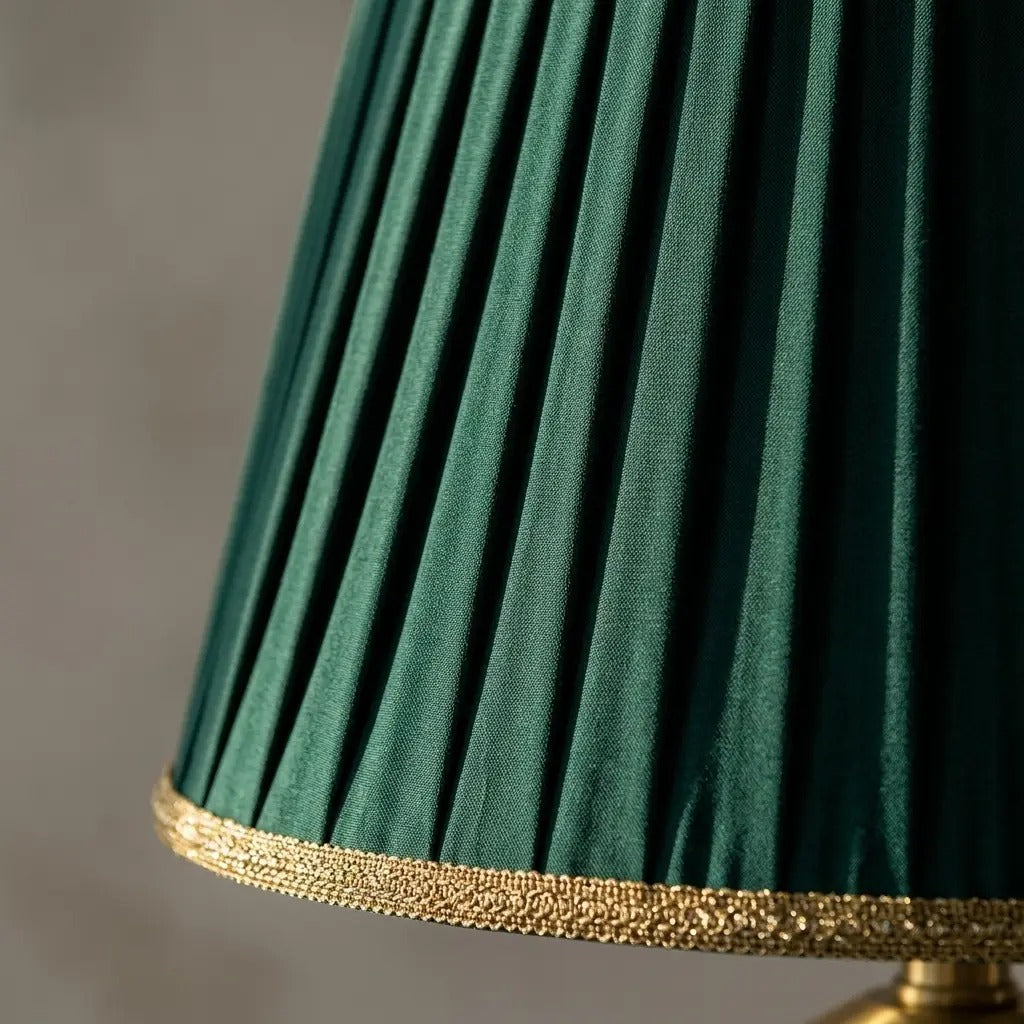 VerdeGold | Elegant Green Ceramic Table Lamp with Refined Gold Details